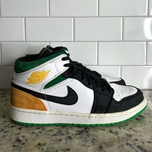 Nike Air Jordan 1 Mid SE Oakland Men’s Size 9.5 852542-101